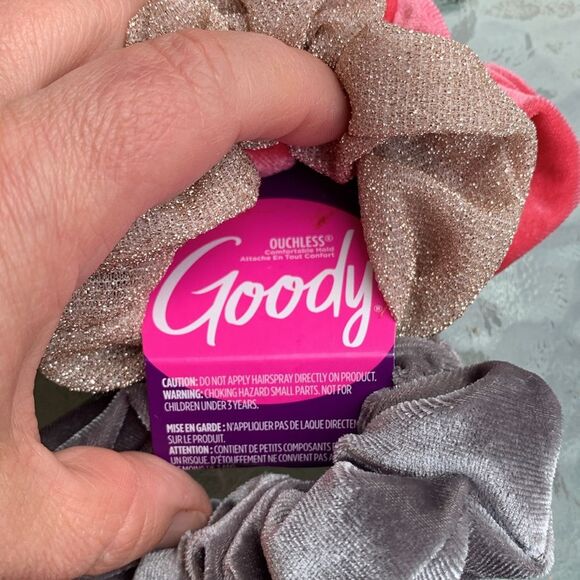 Goody ouchless set of 3 scrunchies - Picture 3 of 3
